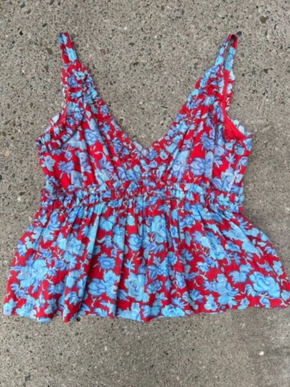 Love the Label Sleeveless Floral Ruffle Top Red Blue Print Lightweight Small